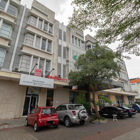 Reddoorz Near Universitas Esa Unggul Bekasi Harapan Indah Eksteriør billede